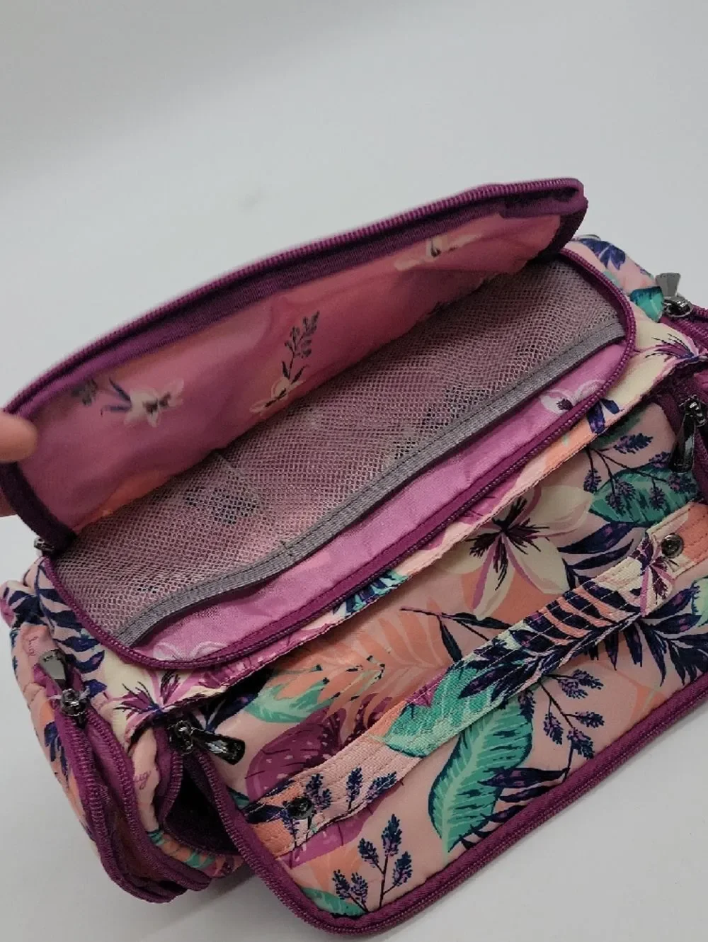 lug stylish cosmetic